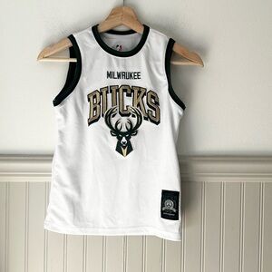 NBA Milwaukee Bucks Kids Jersey Boys Size 8 Basketball White Green